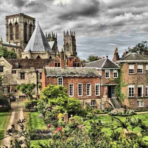 york-492566_1280